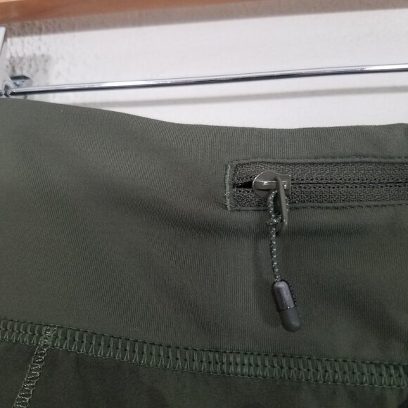 Lululemon Speed Up Low Rise 2.5" Camo Shorts Size 8 - Picture 4 of 6